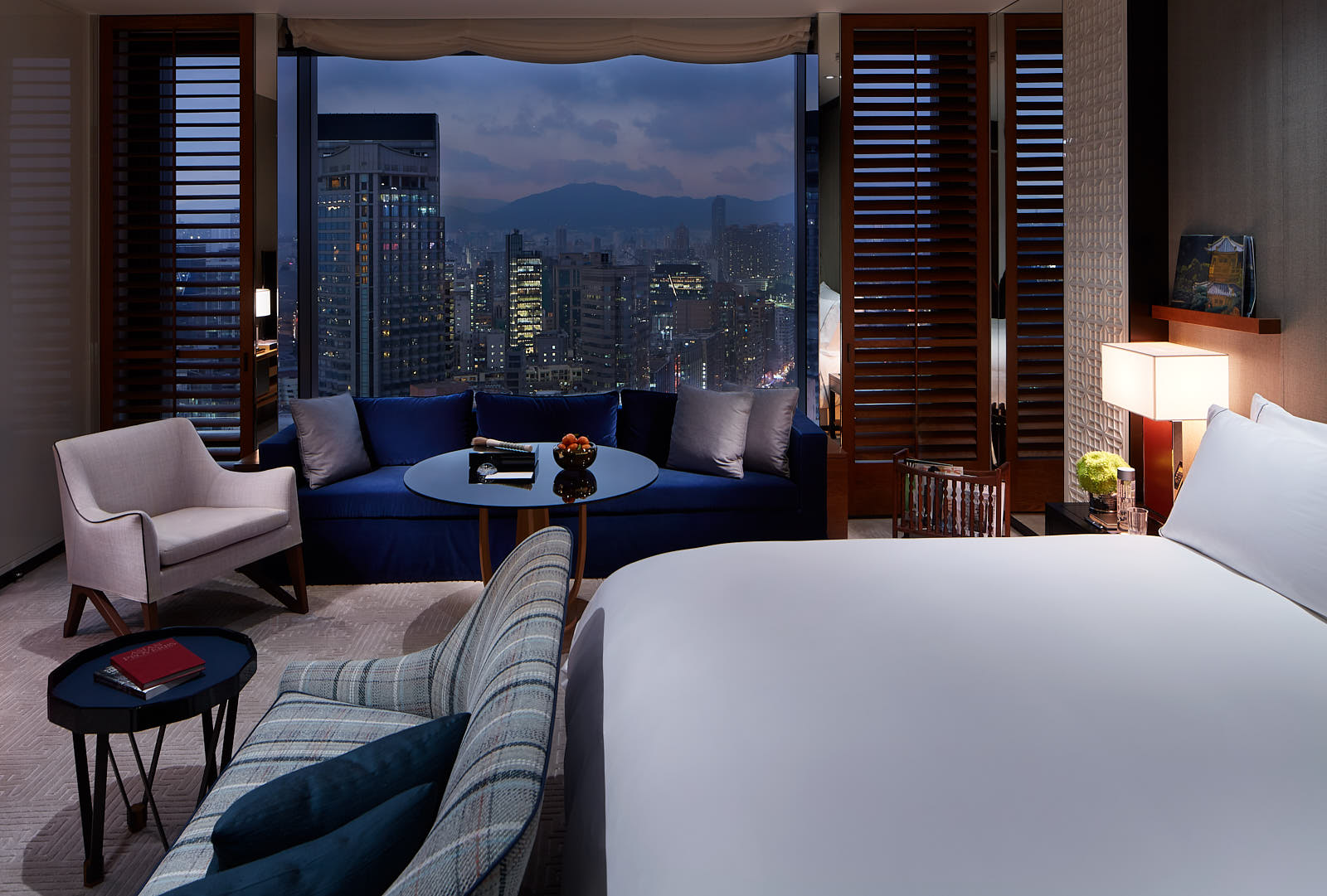 九龍山景客房 Kowloon Peak View Room