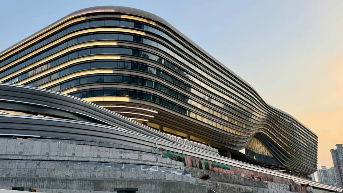 【Guangdong Province Tour】1-Day 'New Huanggang Experience' Intangible Cultural Heritage Old Street, K11 ECOAST, Savour Snake Banquet, Dongguan Gourmet Pure Play